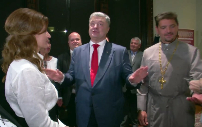 День рождения Порошенко: президента трогательно поздравили в Нью-Йорке (видео)